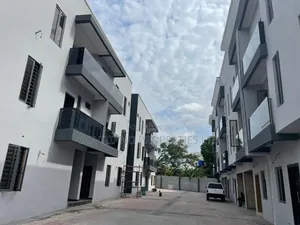 4bdrm Duplex in Shonibare Estate for rent