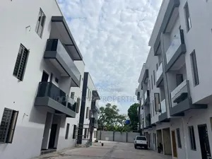 4bdrm Duplex in Shonibare Estate for rent
