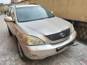Lexus RX 330 2005 Gold