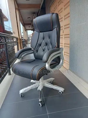 Excutive Chair With High Desity Foam