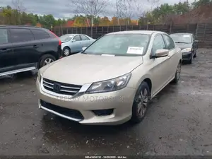 Honda Accord LX 4dr Sedan FWD (2.4L 4cyl 2A) 2013 Gold