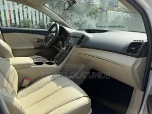 Toyota Venza XLE 4dr Wagon AWD (3.5L 6cyl 6A) 2015 White