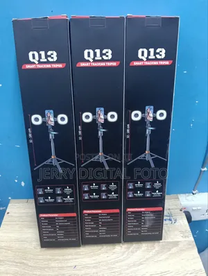 Q13 Smart Tracking Tripod With Light