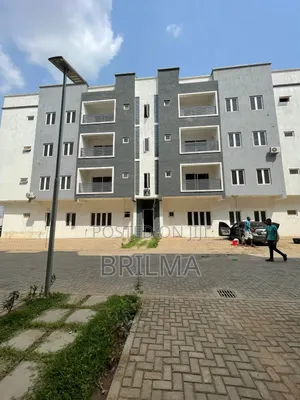 3bdrm Block of Flats in Wuye for rent