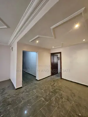 4bdrm Block of Flats in Area 11 for rent