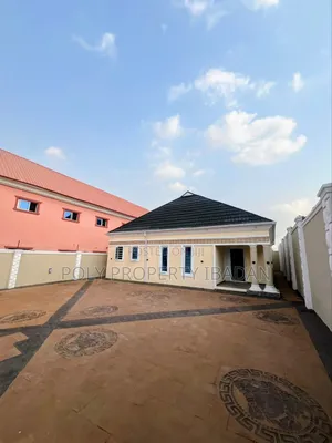 3bdrm Bungalow in Elebu, Oluyole Estate for sale