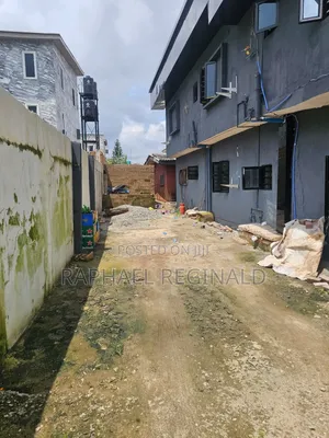 8bdrm House in Benin City for sale