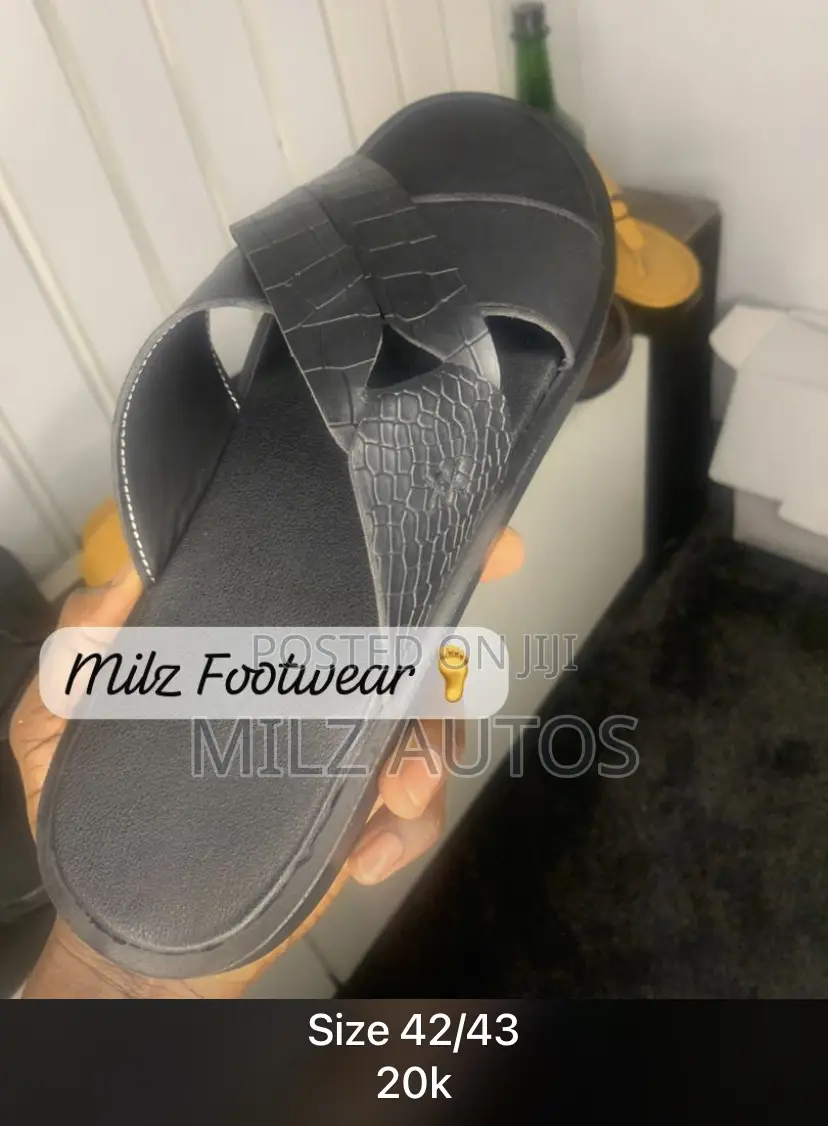 Quality Mature Palm Slippers