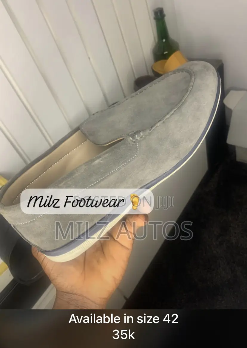 Quality Mature Palm Slippers