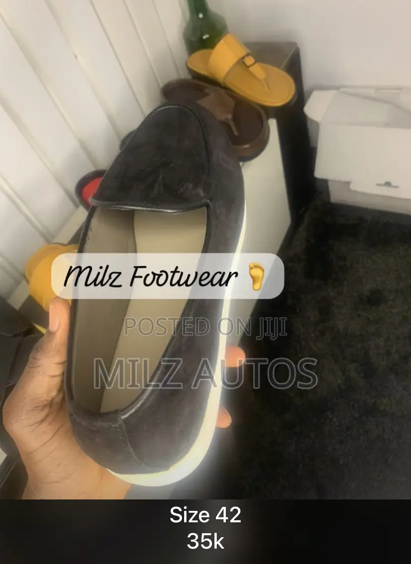 Quality Mature Palm Slippers