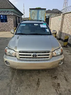 Toyota Highlander Limited V6 2005 Gold