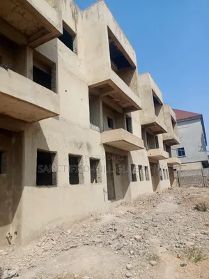 5bdrm Duplex in Jahi Estate Axis for sale
