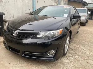 Toyota Camry SE 4dr Sedan (2.5L 4cyl 6A) 2013 Black