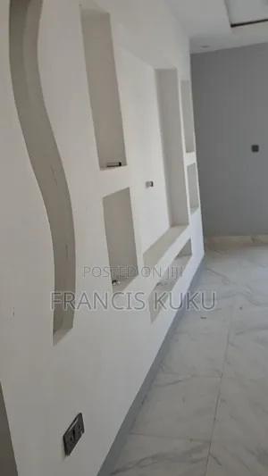 Furnished 3bdrm Block of Flats in Sow Real, Life Camp for sale