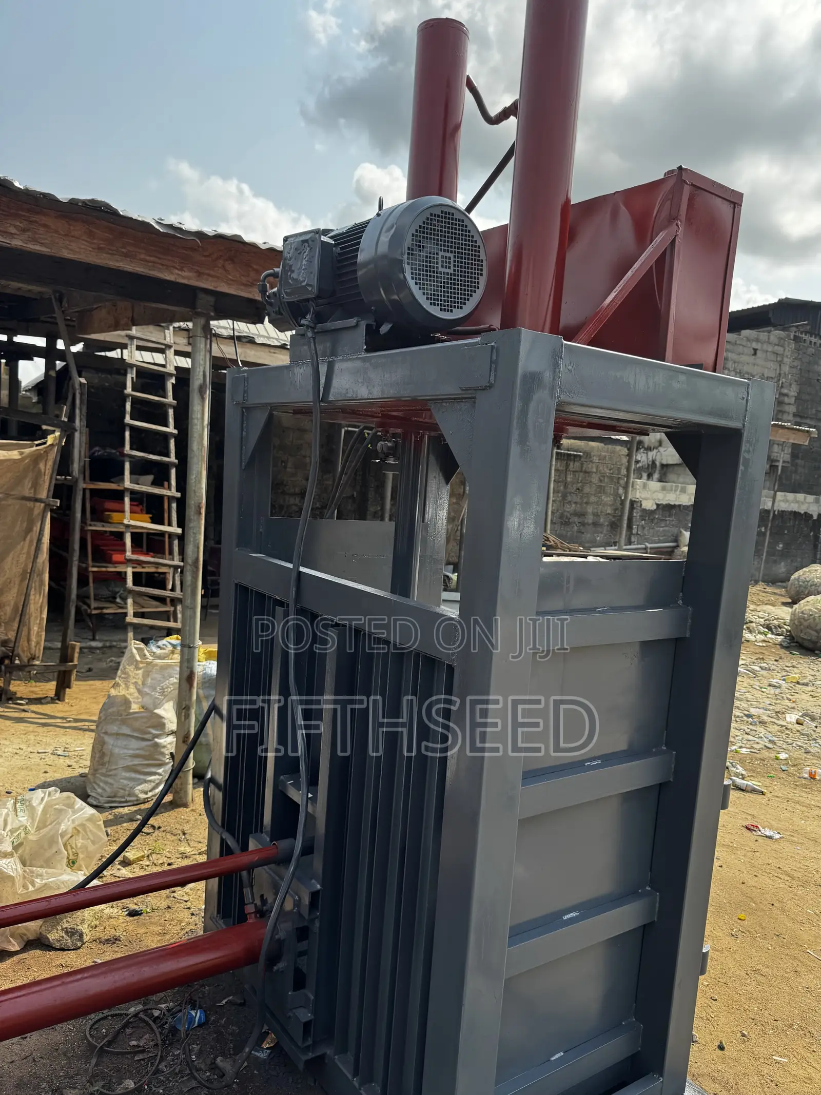 Used 80 Tonnes Baling/Compressing Machine