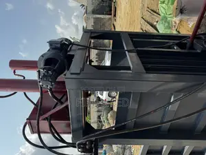 Used 80 Tonnes Baling/Compressing Machine