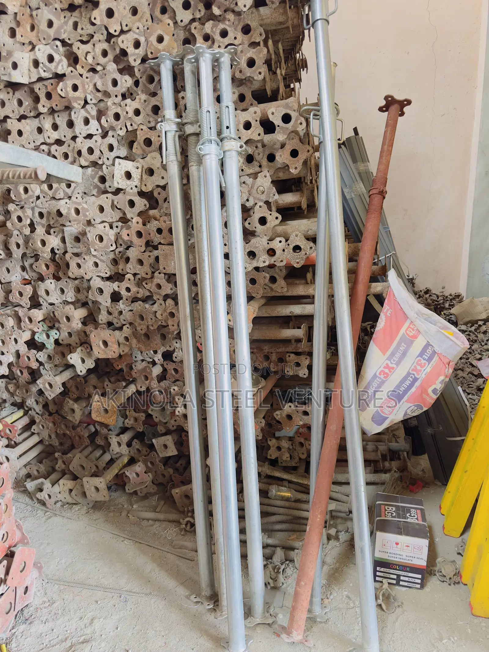 Acrow Props / Pipes