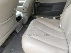 Toyota Sienna XLE 7 Passenger 2012 White