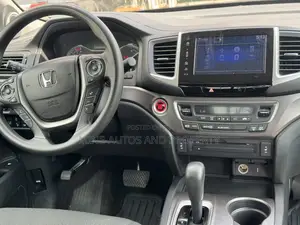 Honda Ridgeline RTL-T AWD Crew Cab 125.2 in. WB 2018 Black