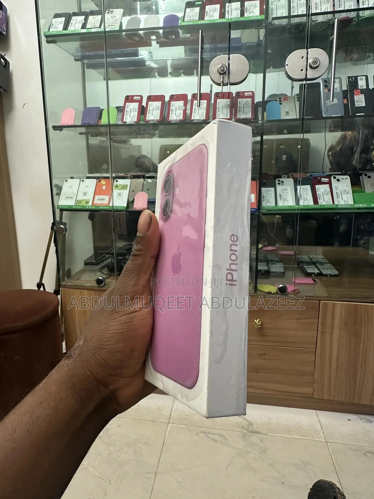 New Apple iPhone 16 128 GB Pink