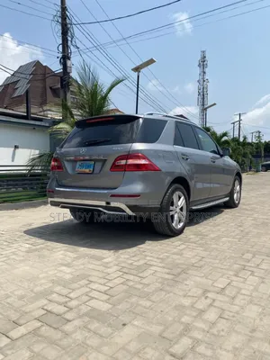 Mercedes-Benz M Class ML350 4MATIC 4dr SUV AWD (3.5L 6cyl 7A) 2014 Gray
