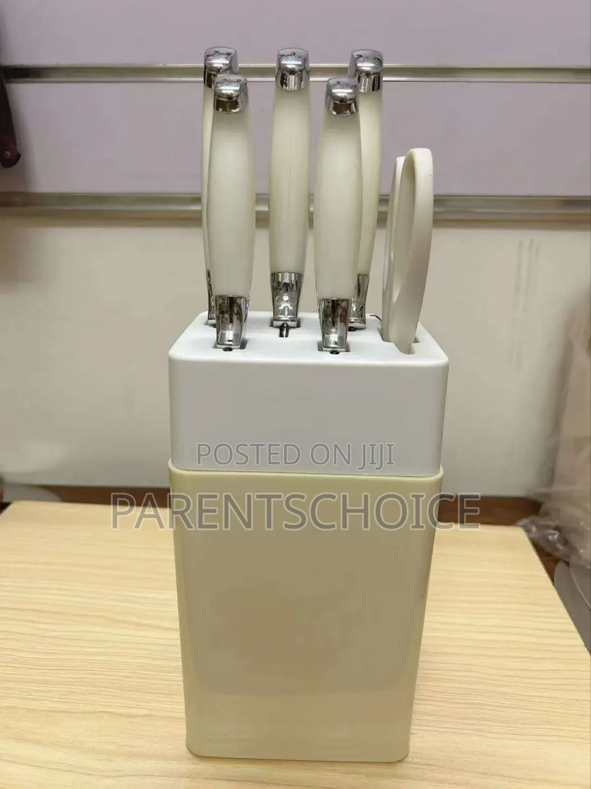 8 Pieces Knife Set With Stand