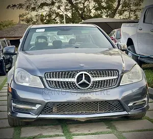 Mercedes-Benz C300 2011 Gray
