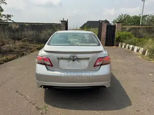 Toyota Camry SE 4dr Sedan (2.5L 4cyl 6AM) 2010 Silver