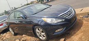 Hyundai Sonata Limited 2.0T Sedan (2.0L 4cyl 6A) 2013 Blue