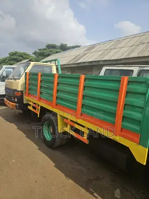 Toyota Dyna 6 Tyres Normal Hand Tokunbo Standard 2rz 2.4
