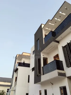 4bdrm Duplex in Magodo for sale