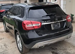 Mercedes-Benz GLA 250 2016 Black