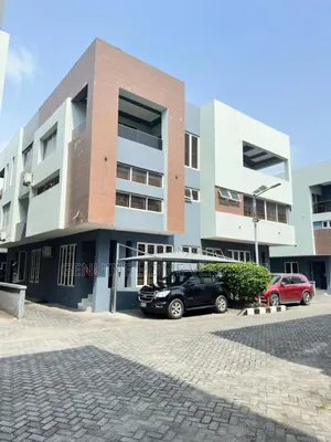 5bdrm Duplex in Osapa for sale