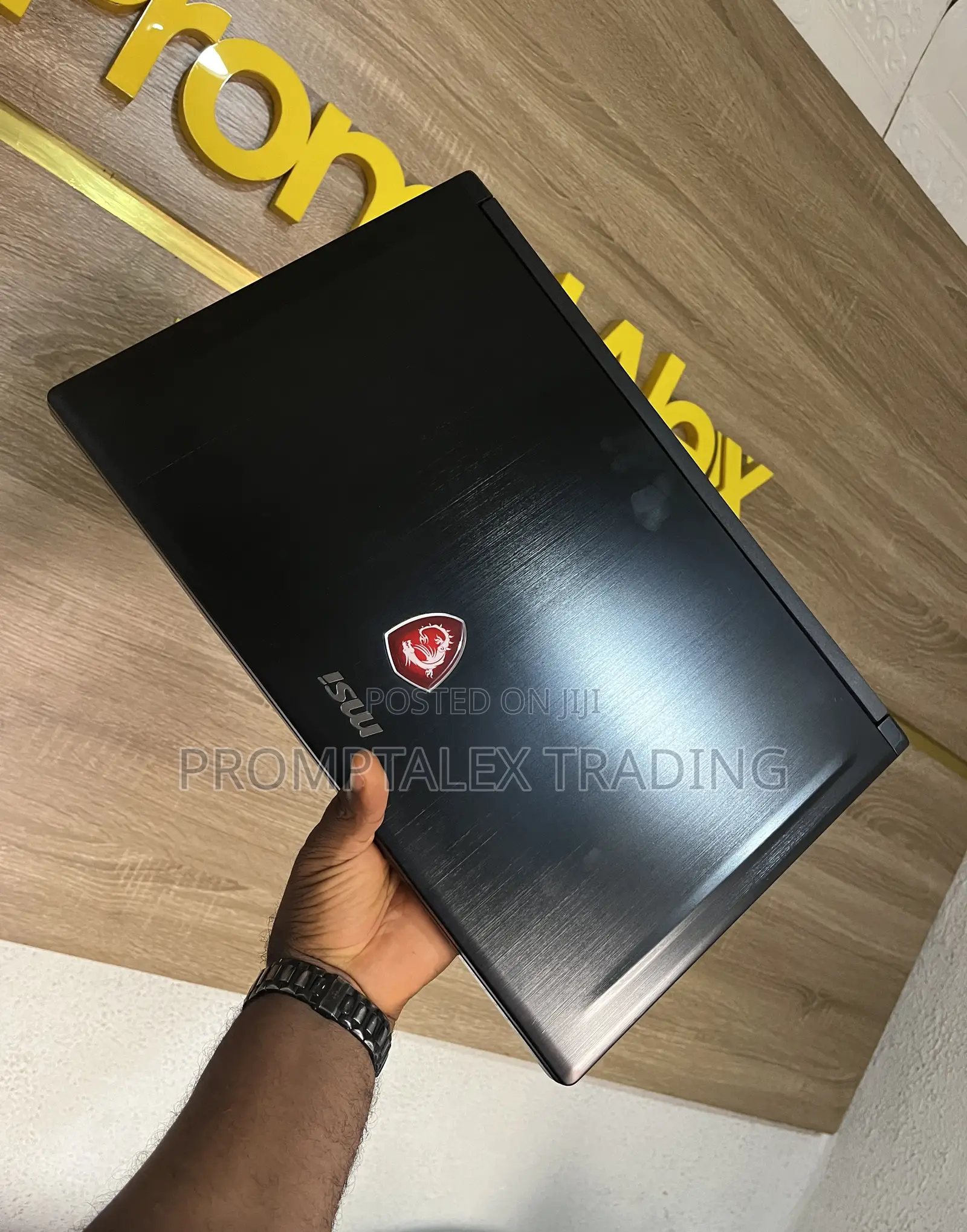 Laptop MSI GS63VR 7RF Stealth Pro 32GB Intel Core i7 SSD 512GB