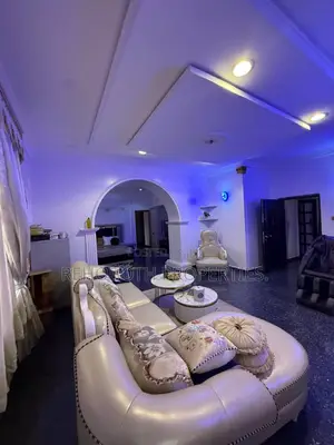 9bdrm Duplex in Jericho for sale