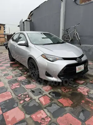 Toyota Corolla 2017 Silver