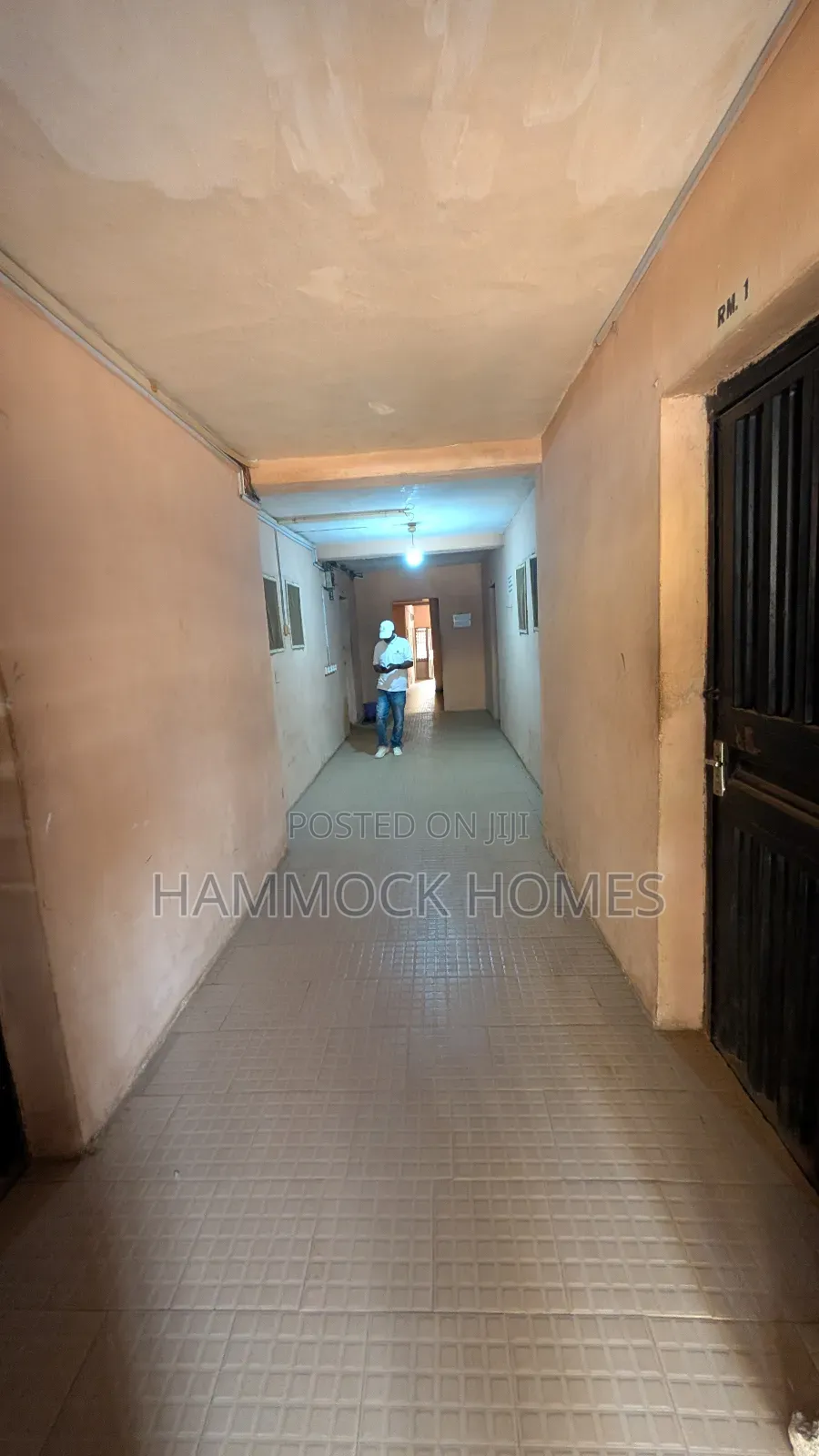 ₦12m Potential 20-Rooms Self Contain Hostel Trekable to Unibadan.