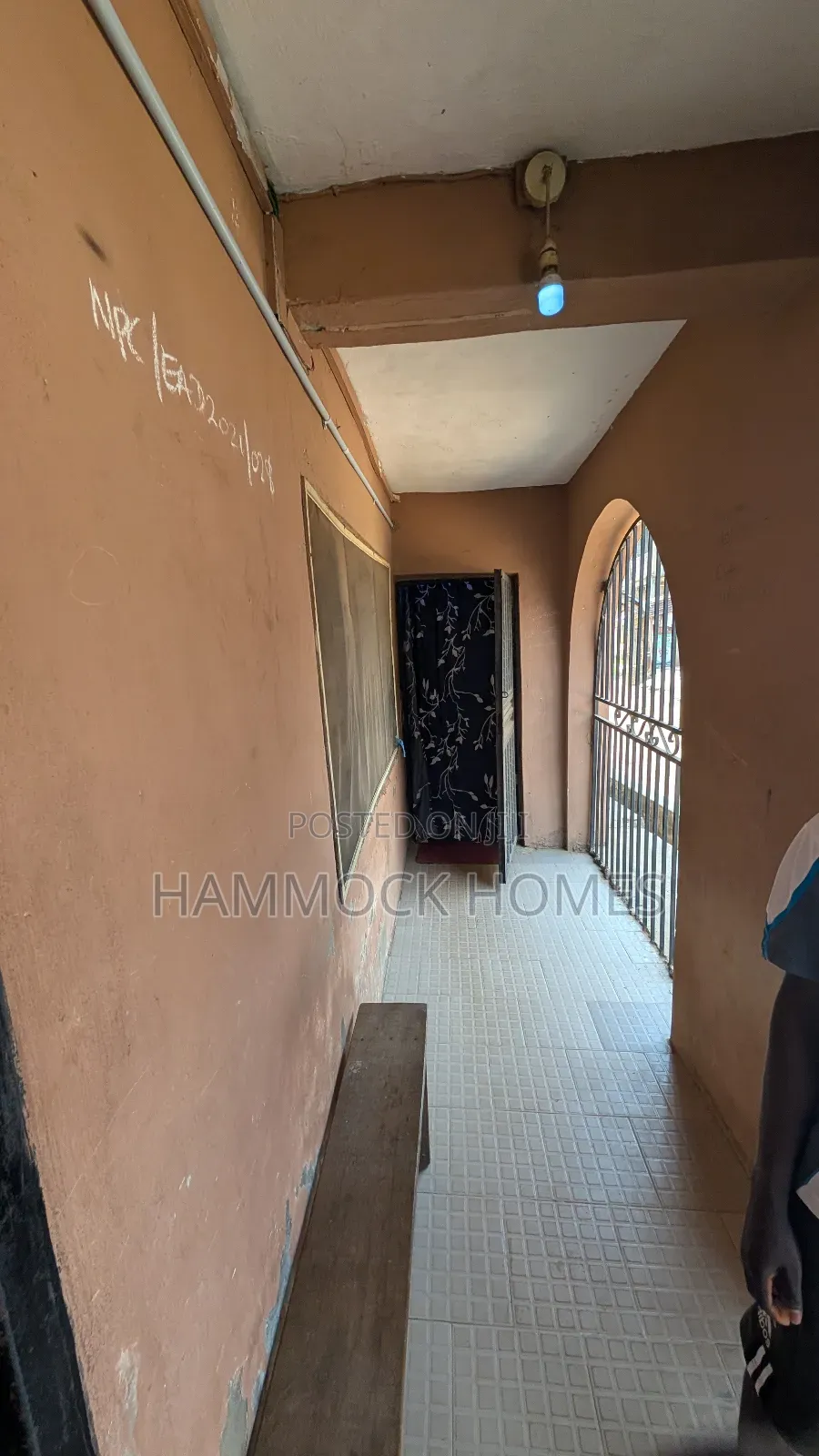 ₦12m Potential 20-Rooms Self Contain Hostel Trekable to Unibadan.