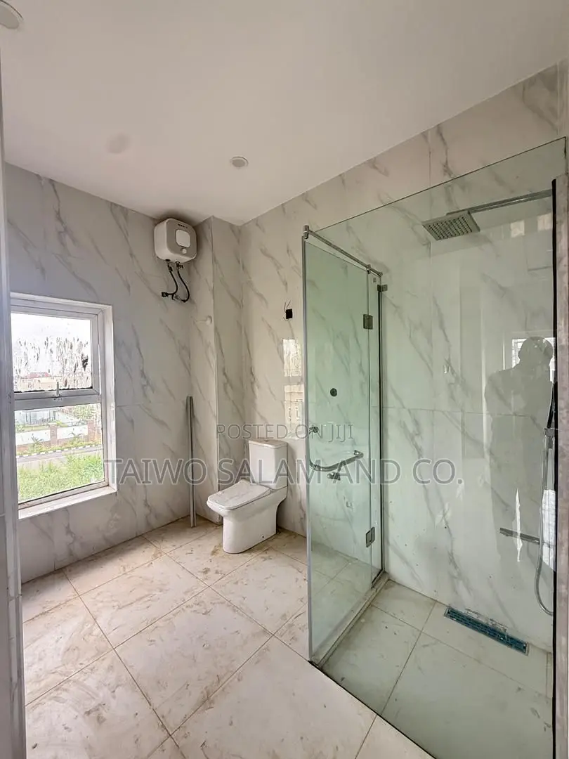 4 Bedroom Duplex