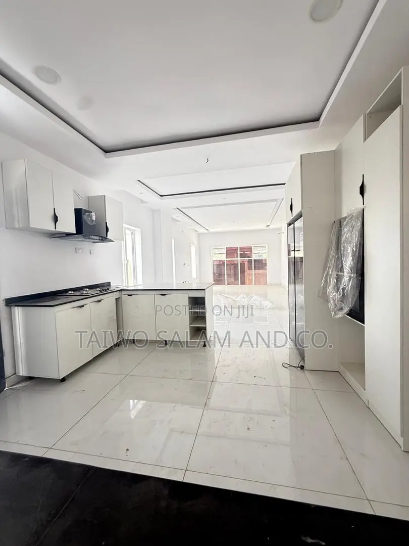 4 Bedroom Duplex