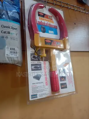 Heavy-duty Anti-theft Car Wheel Lock Clamp.