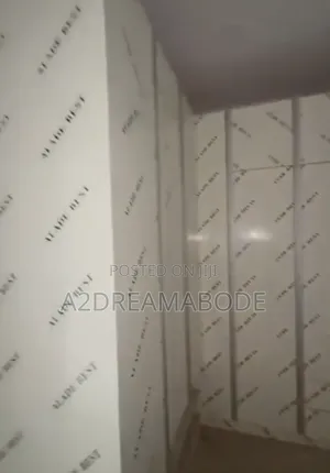 4bdrm Duplex in Shonibare, Maryland for rent