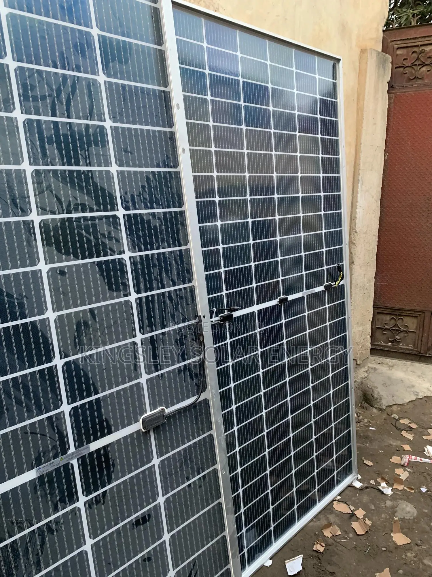 580watts Solar Panel (Halfcut) Mono 144cells