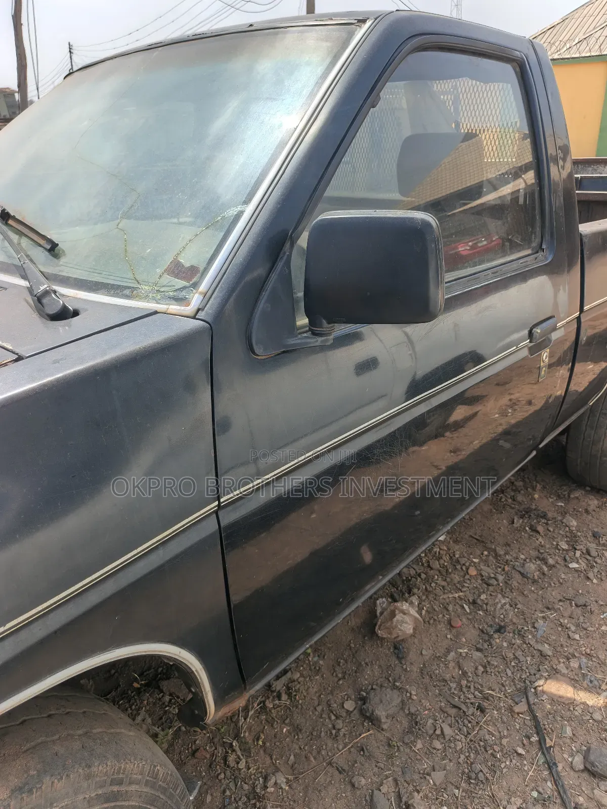 Nissan Pick-Up 1990 Black
