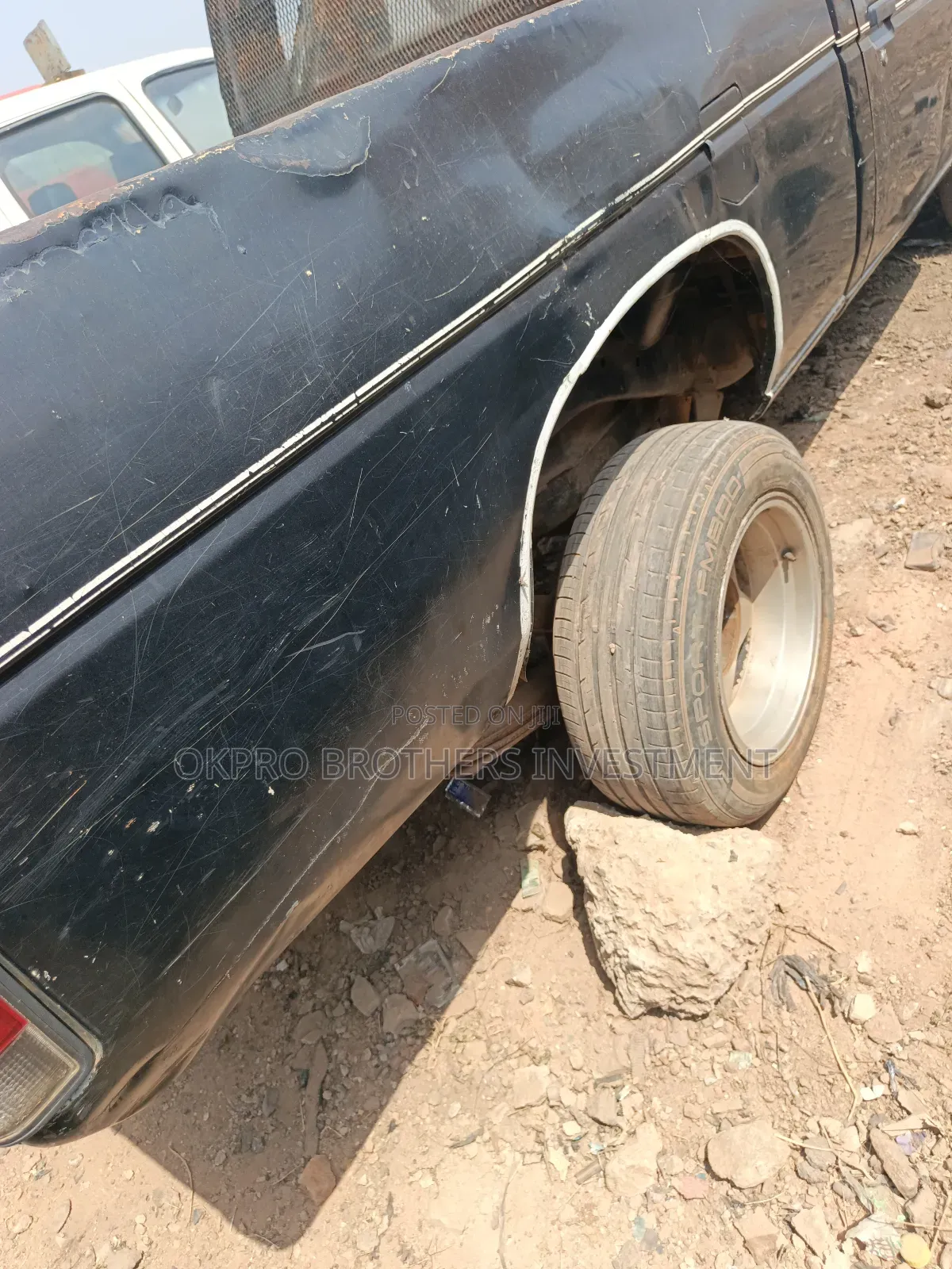 Nissan Pick-Up 1990 Black