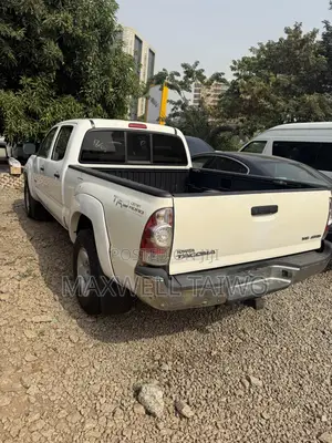 Toyota Tacoma Double Cab V6 2011 White