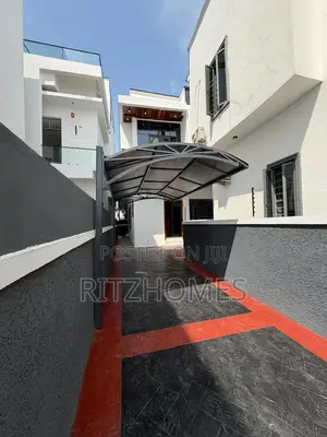 4bdrm Duplex in Lekki for sale