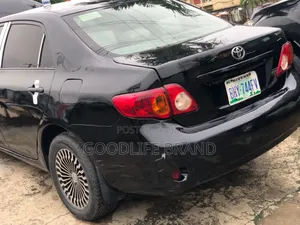 Toyota Corolla 2010 Black