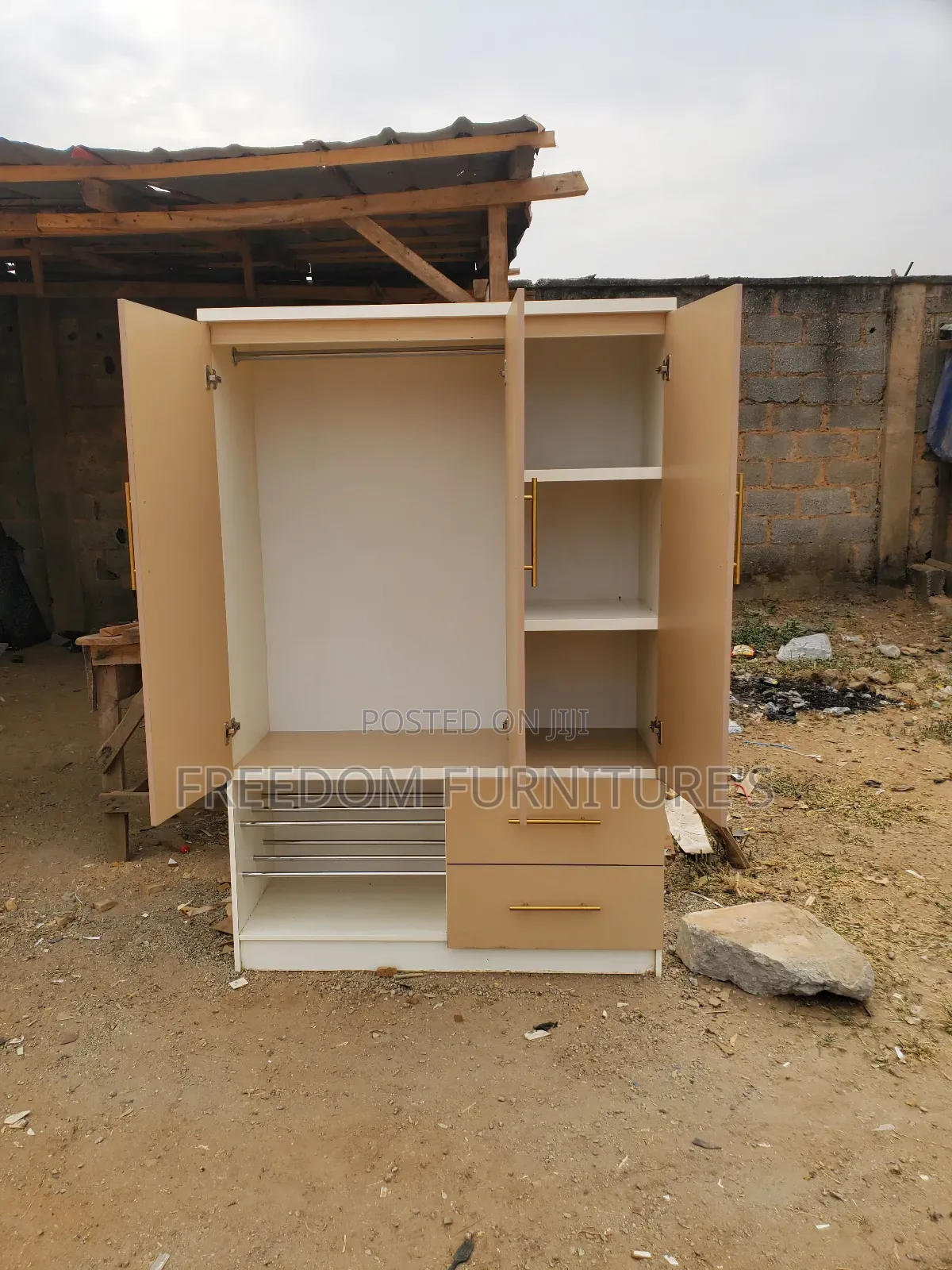 3 Door's Wardrobe