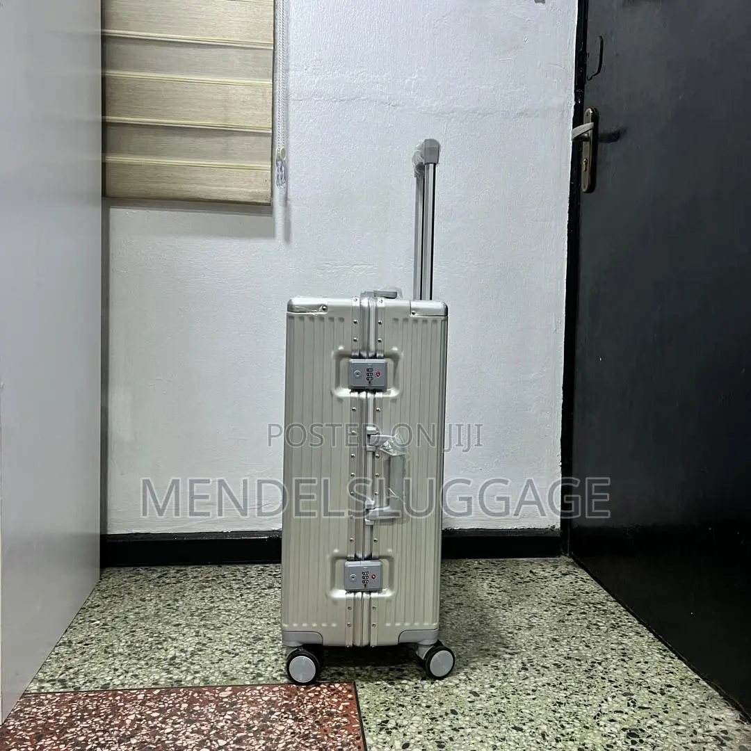 Luxury Silver Hard-Shell Luggage Set With Tsa Lock